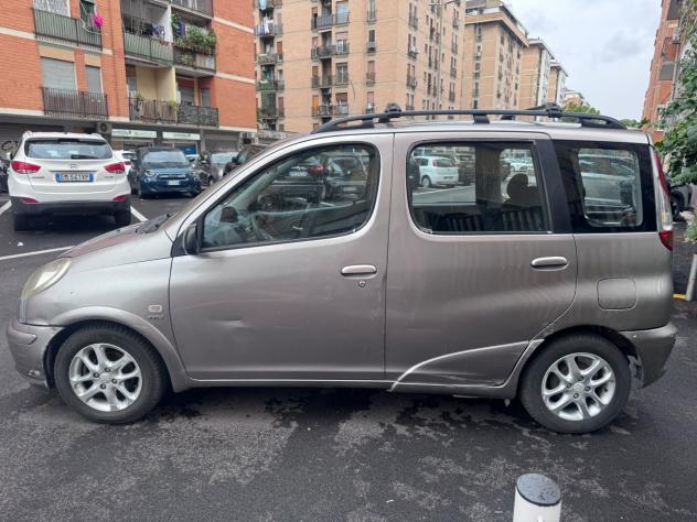 Toyota Yaris Verso 1.3 84cv UNIPRO - Foto 5