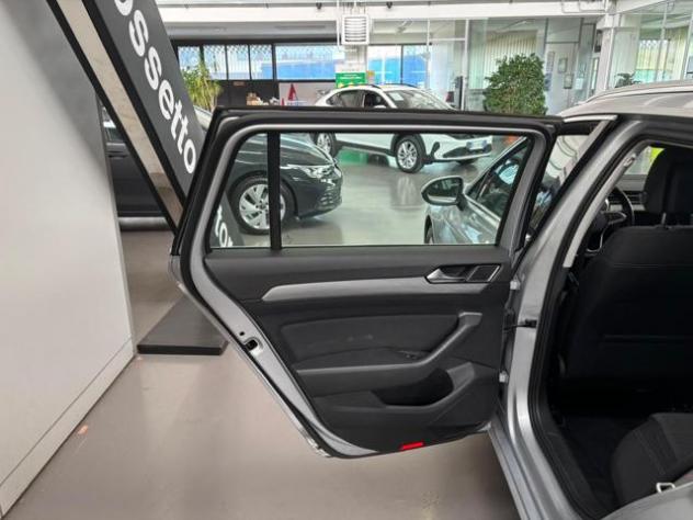 VOLKSWAGEN Passat Variant 2.0 TDI SCR EVO DSG Business rif. 24013613 - Foto 8