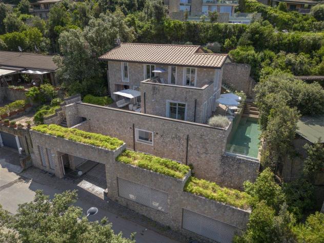 Villa in Vendita in zona PUNTA ALA con giardino - Foto 2