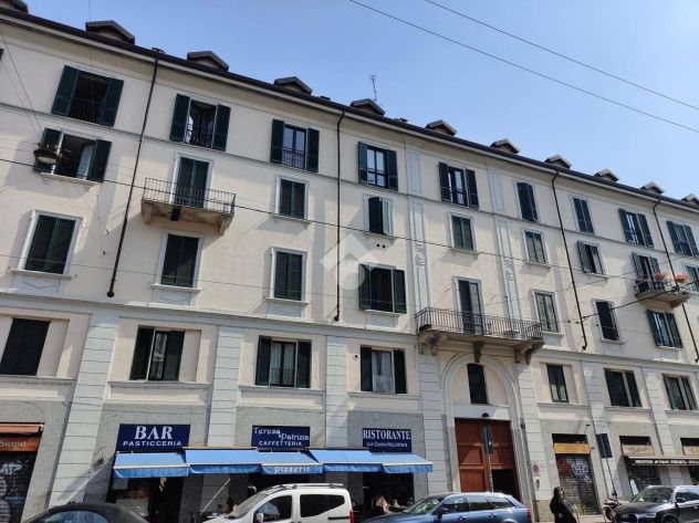 BAR RISTORANTE IN ZONA NAVIGLI VIA VIGEVANO MILANO