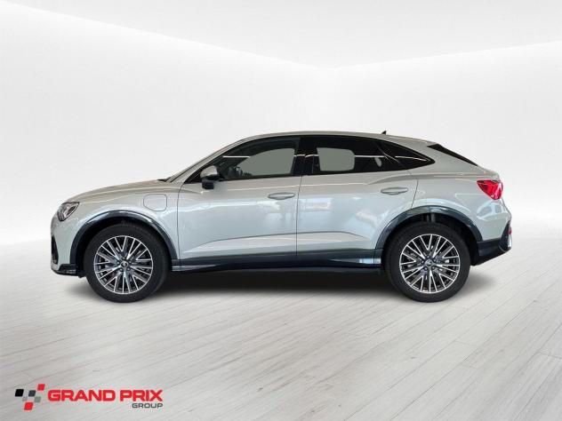 Audi Q3 SPB 45 TFSI e S tronic Business Plus - Foto 4