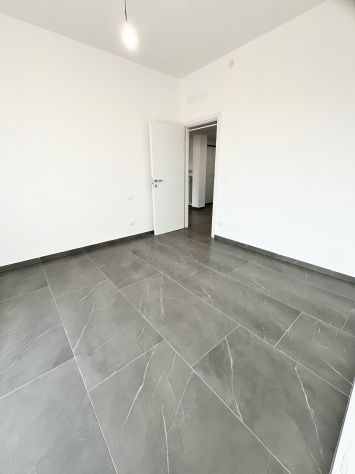 Vercelli Appartamento Quadrilocale Ristrutturato - Foto 3