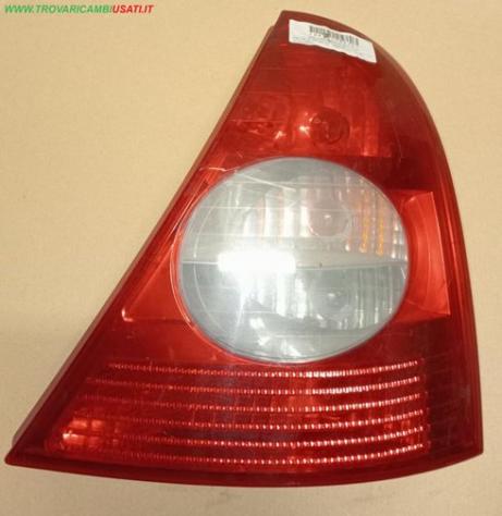 FANALE POST.D. RENAULT CLIO (C65/B65) Parti elettriche Fanaleria Fanali Fanale post. sx. RENAULT - CLIO II - 01-01-2004 - 01-01-2006, RENAULT - CL