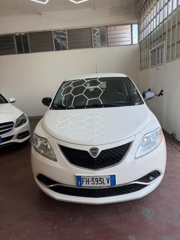Lancia Ypsilon 1.2 69 CV 5 porte GPL Ecochic Silver - Foto 2