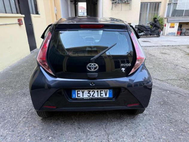 TOYOTA Aygo 1.0 VVT-i 69 CV 5 porte x-clusiv rif. 22900691 - Foto 5