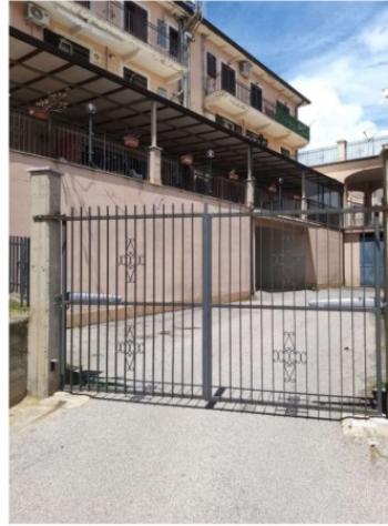 Immobile in asta di 25 m², box auto in vendita a Piazza Armerina