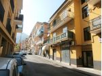 LOCALE COMMERCIALE CON DOPPIA VETRINA