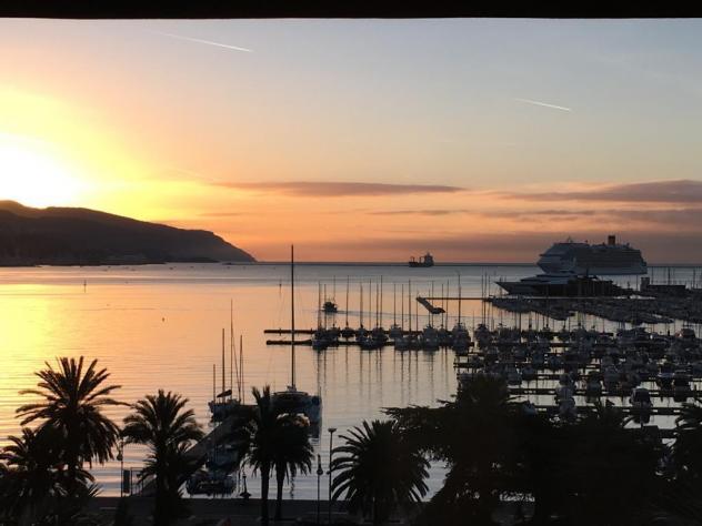 Pentalocale in affitto a La Spezia