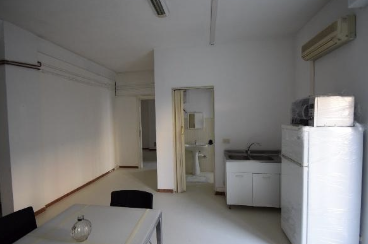 APPARTAMENTO EX Ufficio app.to 3 vetrine fronte strada, via Fiorini - Foto 3