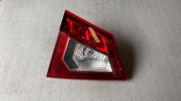 Fanale posteriore portellone SX Suzuki Vitara del 2018