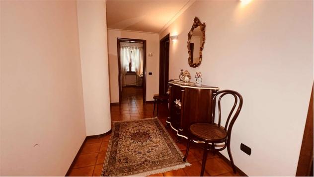 VBF segr 295 - SPLENDIDA BIFAMILIARE RISTRUTTURATA CON GIARDINO E GARAGE - Foto 15