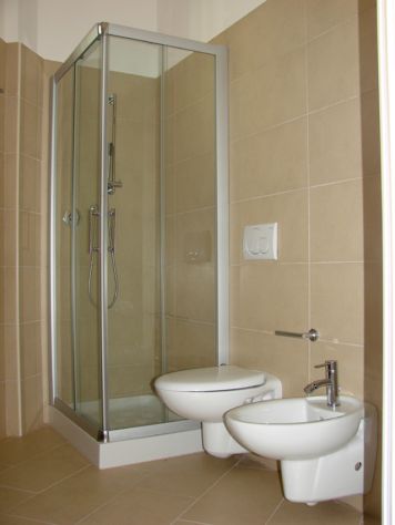 GABICCE MARE PRESTIGIOSO BILOCALE ARREDATO 50 MT. DALMARE - Foto 2