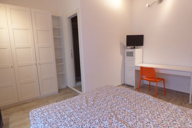 Stanza singola con bagno privato - Fermata METRO BLU M4 a 200mt. - Foto 3