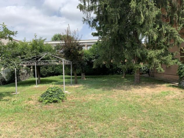 Villa di 400 m² con più di 5 locali e posto auto in vendita a Campagnola Emilia - Foto 2