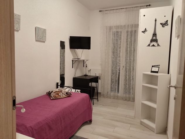 offro camera in affitto per studentesse - Foto 3