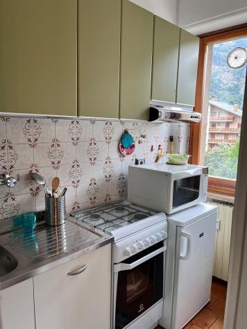 BILOCALE IN OTTIMA POSIZIONE CON BALCONE E VISTA PANORAMICA - Foto 5