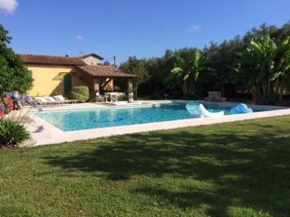 Villa in affitto a Pietrasanta 230 mq  Rif: 1031565