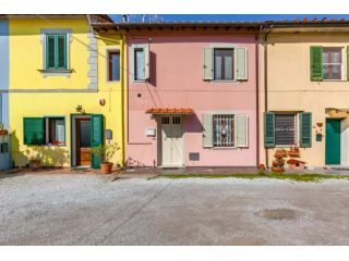 Pisa Airport Comfy Apartment - Private Parking