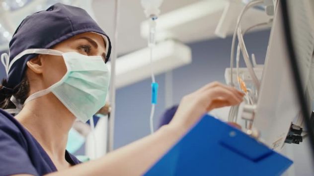 Cercasi segretaria o aso per studio dentistico.