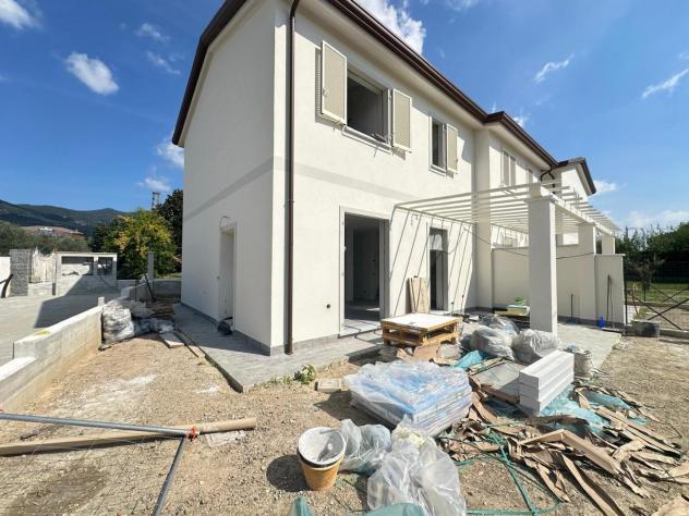 Villetta trifamiliare in vendita a Castelnuovo Magra 114 mq Rif: 1323524