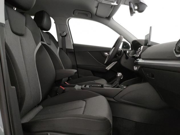 Audi Q2 Q2 35 2.0 tdi Identity Black s-tronic - Foto 8