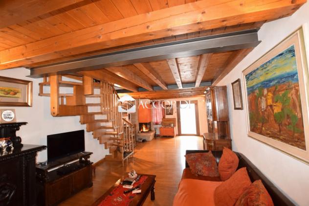 CASA INDIPENDENTE di 7 vani e di 250 mq (VIDOR) rif. DG179 - Foto 4