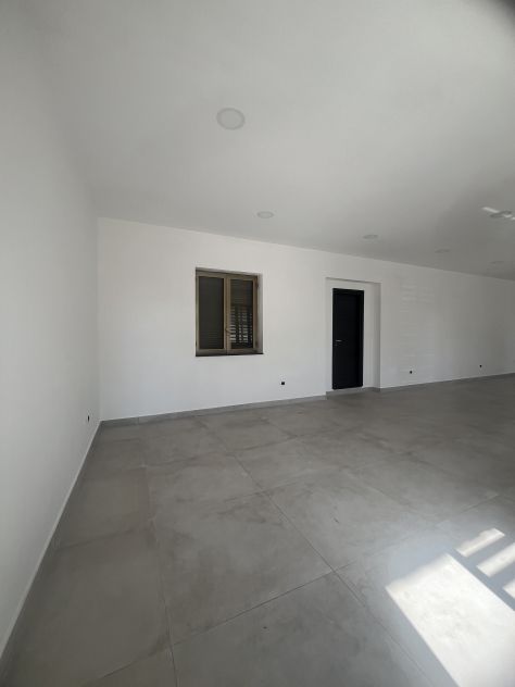 rif. 515 locale commerciale fronte strada - Foto 6