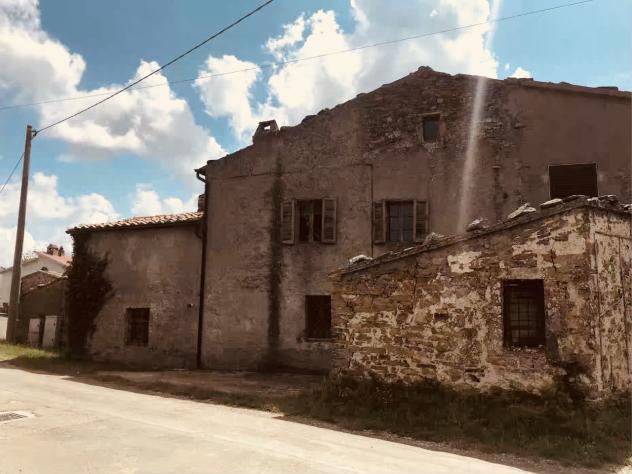 RUSTICO di 5 vani e di 105 mq (SORANO) rif. APPALTO 59