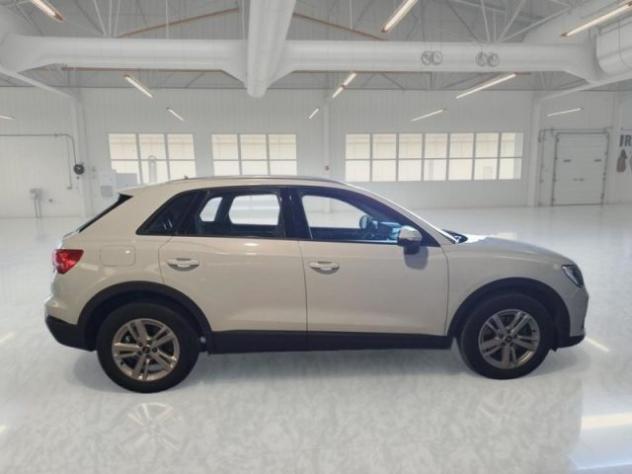 AUDI Q3 35 TDI S tronic Business rif. 24121643 - Foto 4