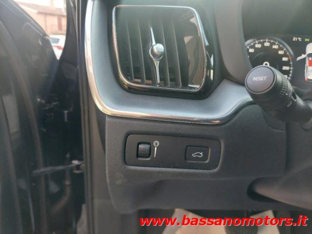 VOLVO XC60 B4 (d) AWD Geartronic Momentum Pro rif. 24200381 - Foto 9