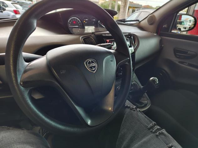 Lancia Ypsilon 1.3 MJT 16V 80 CV 5 porte S&S Platinum - Foto 9