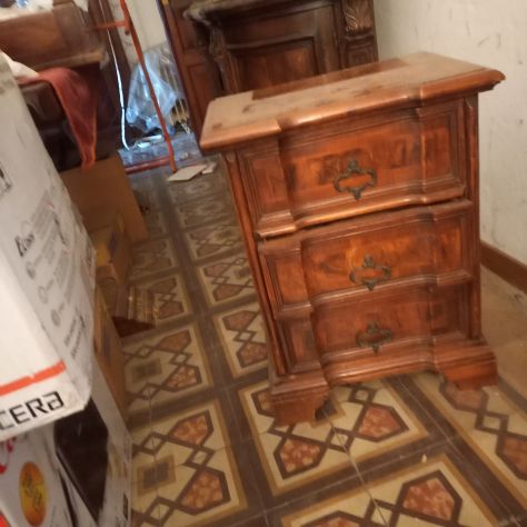 comodini in noce