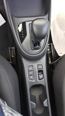 Toyota Aygo X 1.5 Hybrid 115 CV 5 porte KM0 2026 - Foto 3