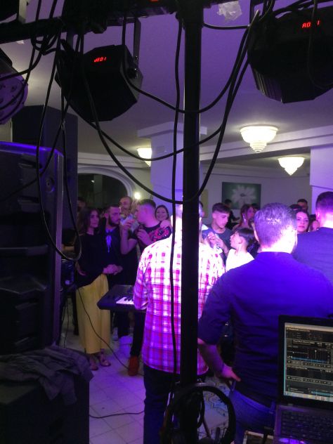 dj per feste di 18 anni con strumentazione propia prezzi bassi - Foto 3