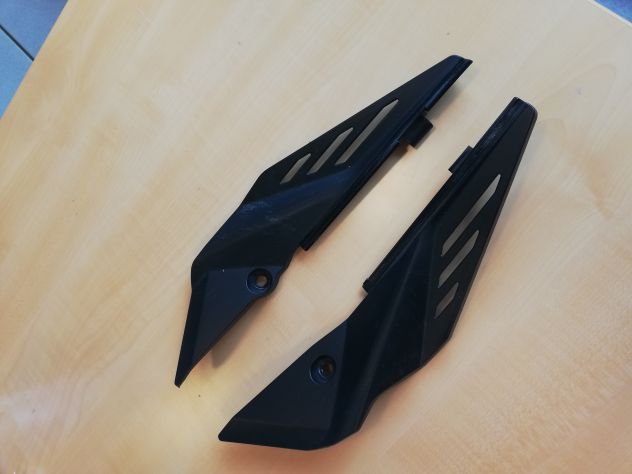 Fianchetti laterali per Aprilia Shiver 08 - Foto 2