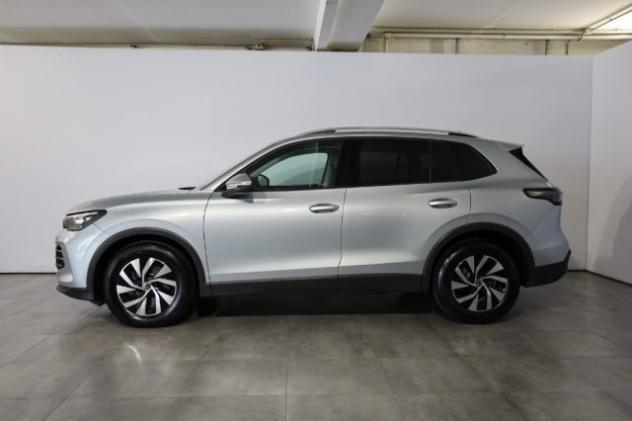 VOLKSWAGEN Tiguan 2.0 TDI 150 CV SCR DSG Life rif. 23636931 - Foto 4