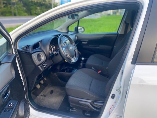 Toyota Yaris 1.4 D-4D 5 porte Lounge M-MT - Foto 8
