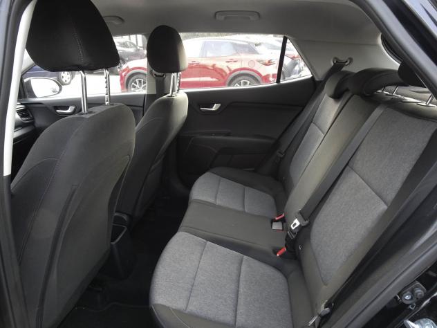 Kia Stonic 1.2 MPI Urban - Foto 10