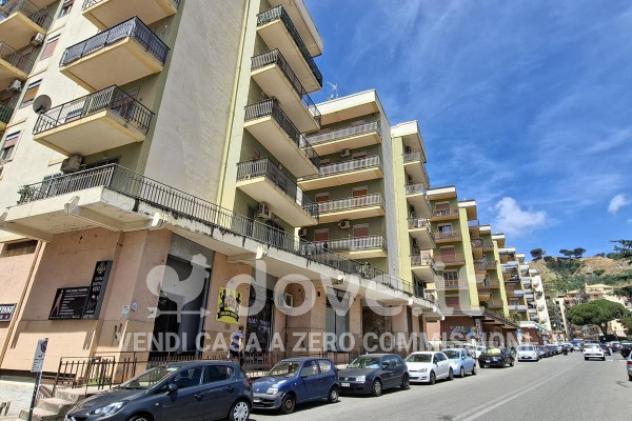 Appartamento di 100 m² con 2 locali in vendita a Messina - Foto 2