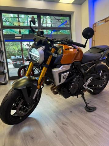 SUZUKI GSX-8T 8 T rif. 23976217