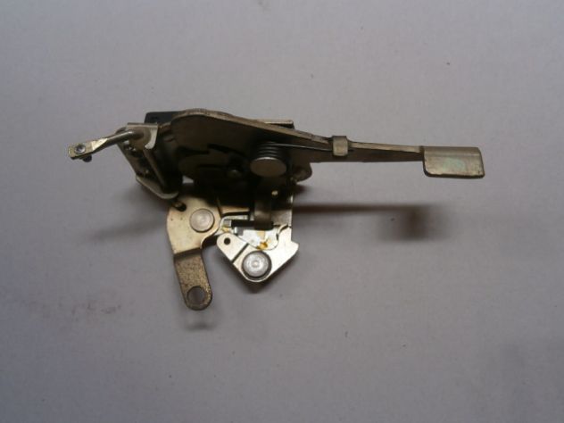 Serratura porta anteriore Fiat 126 dx (lato passeggero) NUOVA - Foto 2