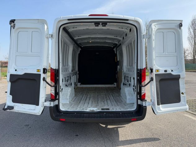 Ford Transit 2.0 Tdci L3H2 - 2022 - Foto 7