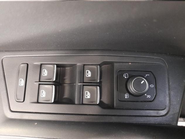 Volkswagen T-Roc 2.0 TDI SCR R-Line - Foto 9
