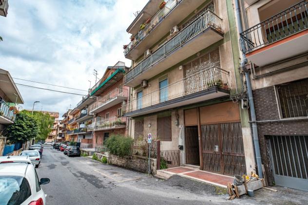 Quadrilocale in vendita a Gravina di Catania