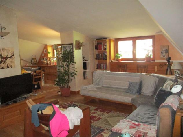 8/2025 3 BG - Appartamento al piano terzo con terreni e autorimesse - Foto 4