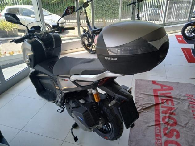 QJ Motor ATR 125 . - Foto 4