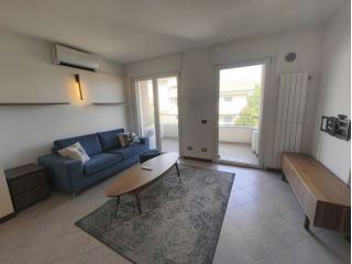Trilocale 80Mq balcone cantina e garage Vicino M2