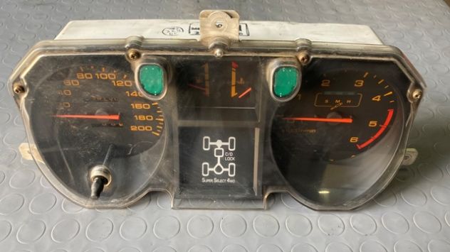 Quadro strumenti Mitsubishi Pajero 2.5TD del 1993 (MB832131) - Foto 2