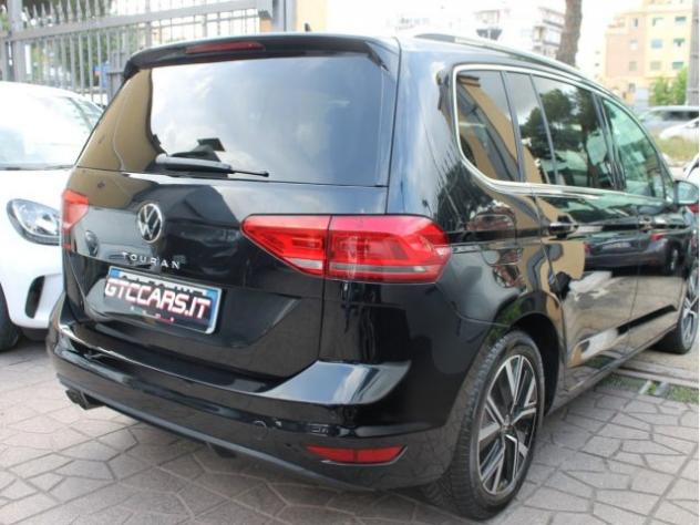 VOLKSWAGEN Touran 2.0 TDI 150 CV SCR DSG Executive BlueMotion Tech. rif. 23637742 - Foto 5