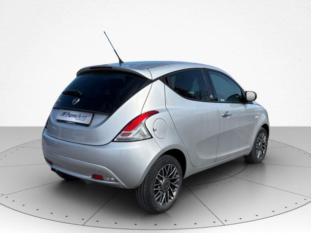 Lancia Ypsilon Ypsilon 1.2 69 CV 5 porte GPL Ecochic Silver - Foto 4